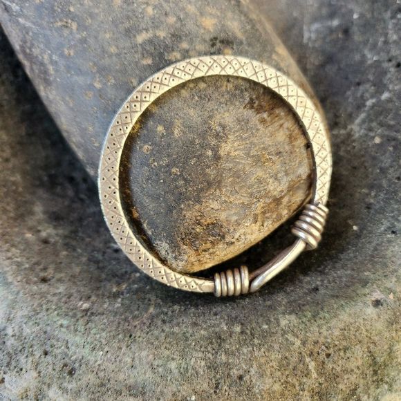 Boho Tribal handmaid silver bangle - Picture 4 of 4